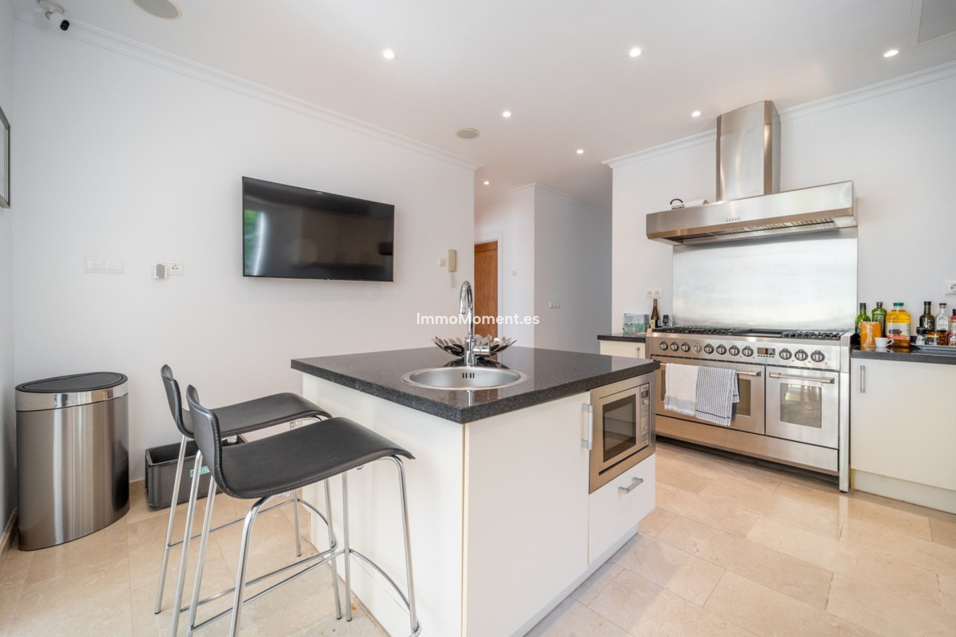 Reventa - Villa - Interior  - Istán