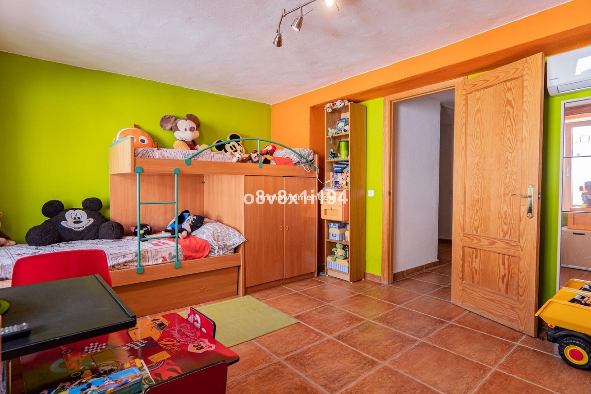 Reventa - Villa - Interior  - Pizarra
