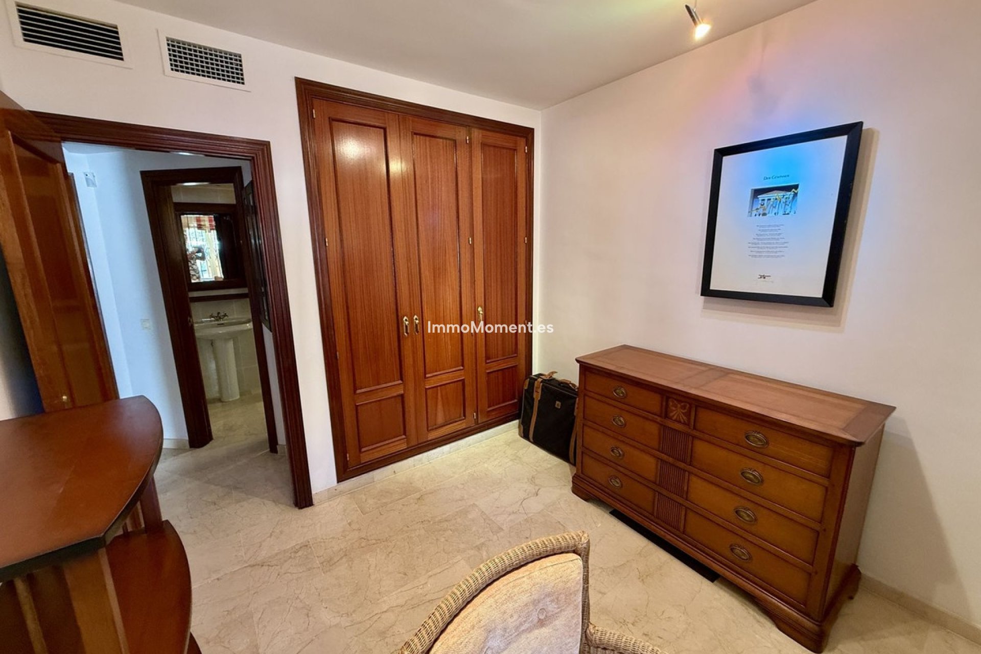 Reventa - Villa - Marbella - Elviria