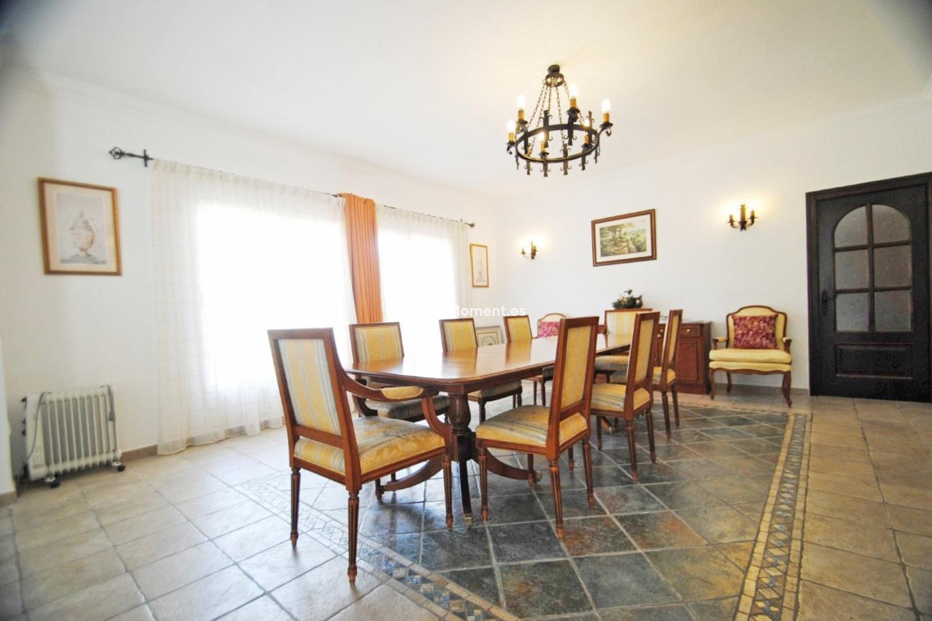 Reventa - Villa - Marbella - Elviria