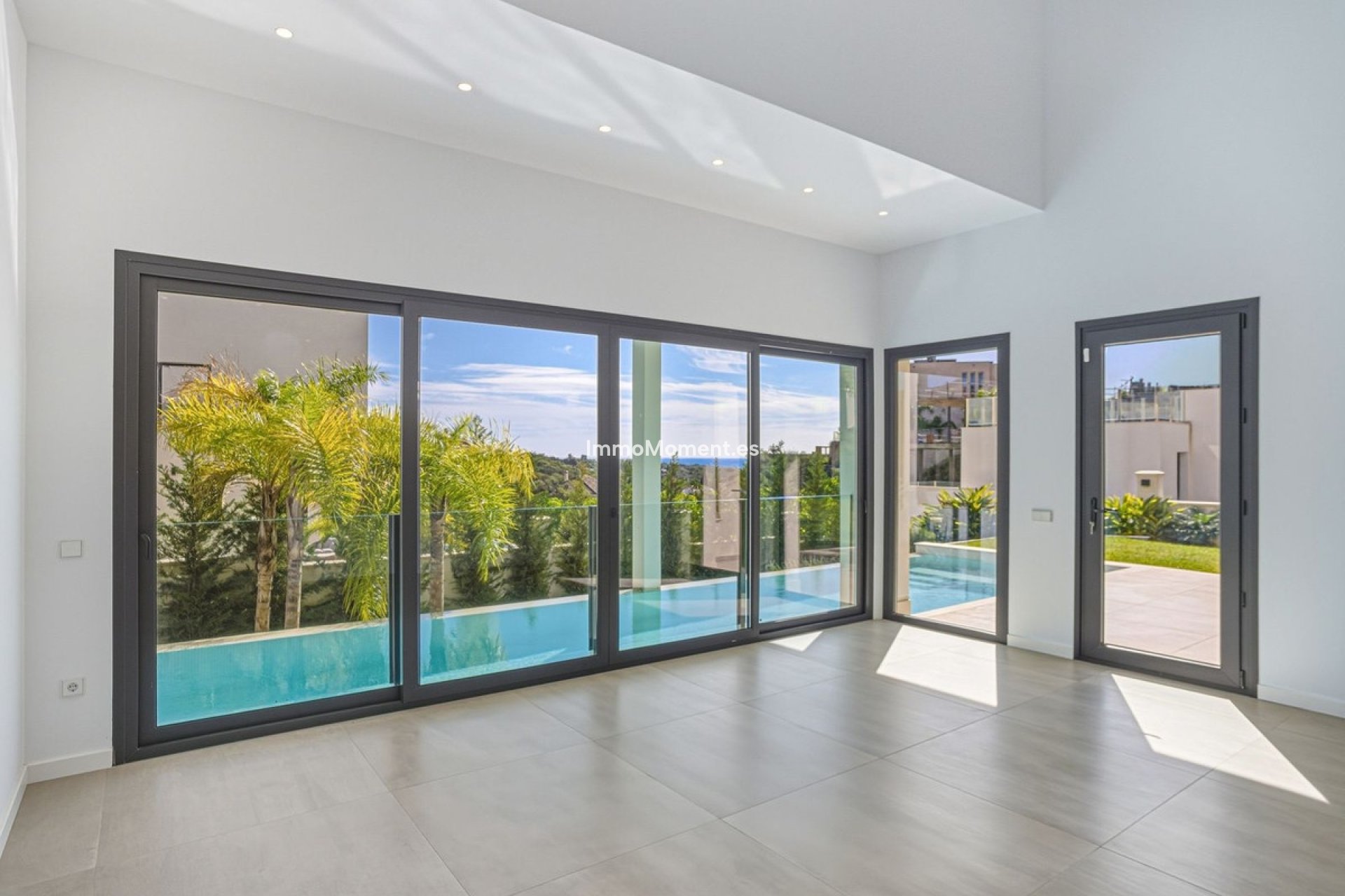 Reventa - Villa - Marbella - Elviria