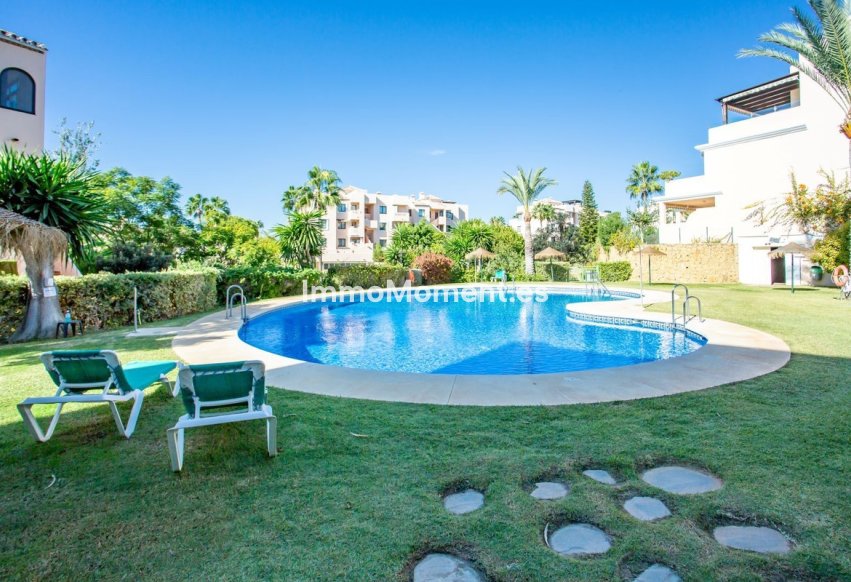 Reventa - Villa - Marbella - Elviria