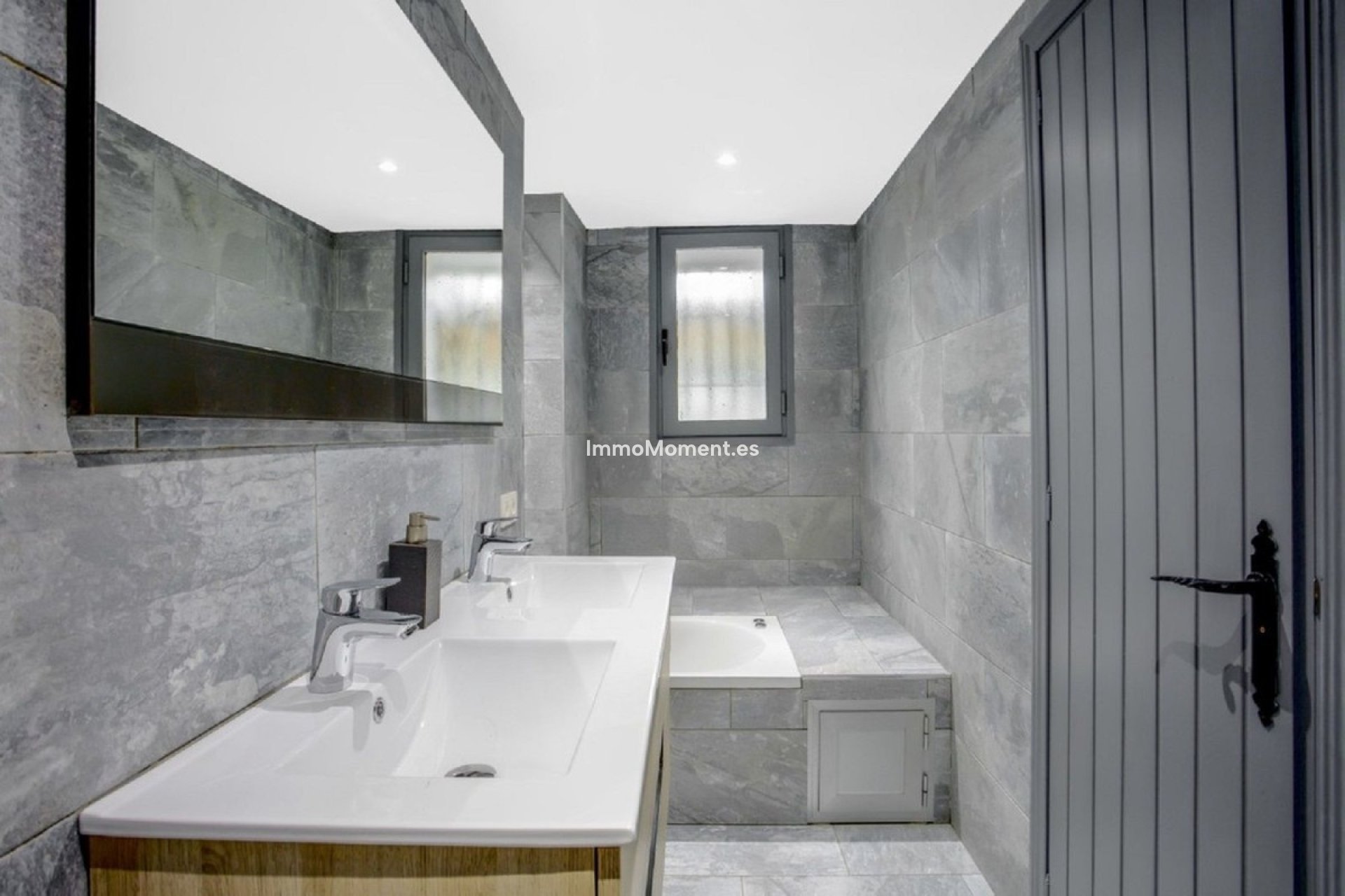 Reventa - Villa - Marbella - Elviria