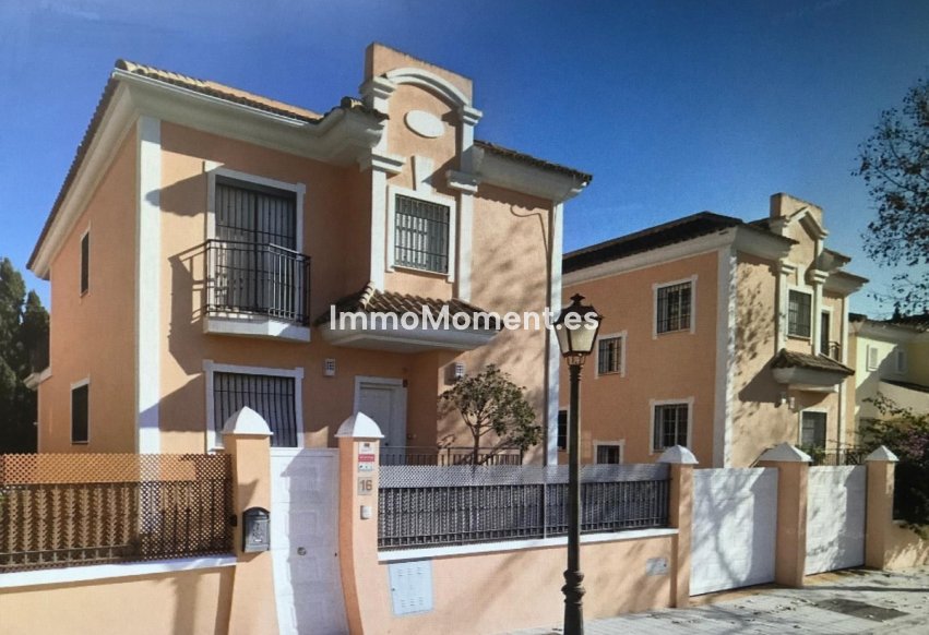 Reventa - Villa - Marbella - Elviria