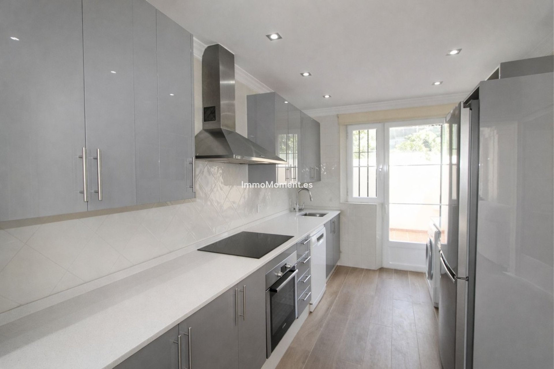 Reventa - Villa - Marbella - Elviria