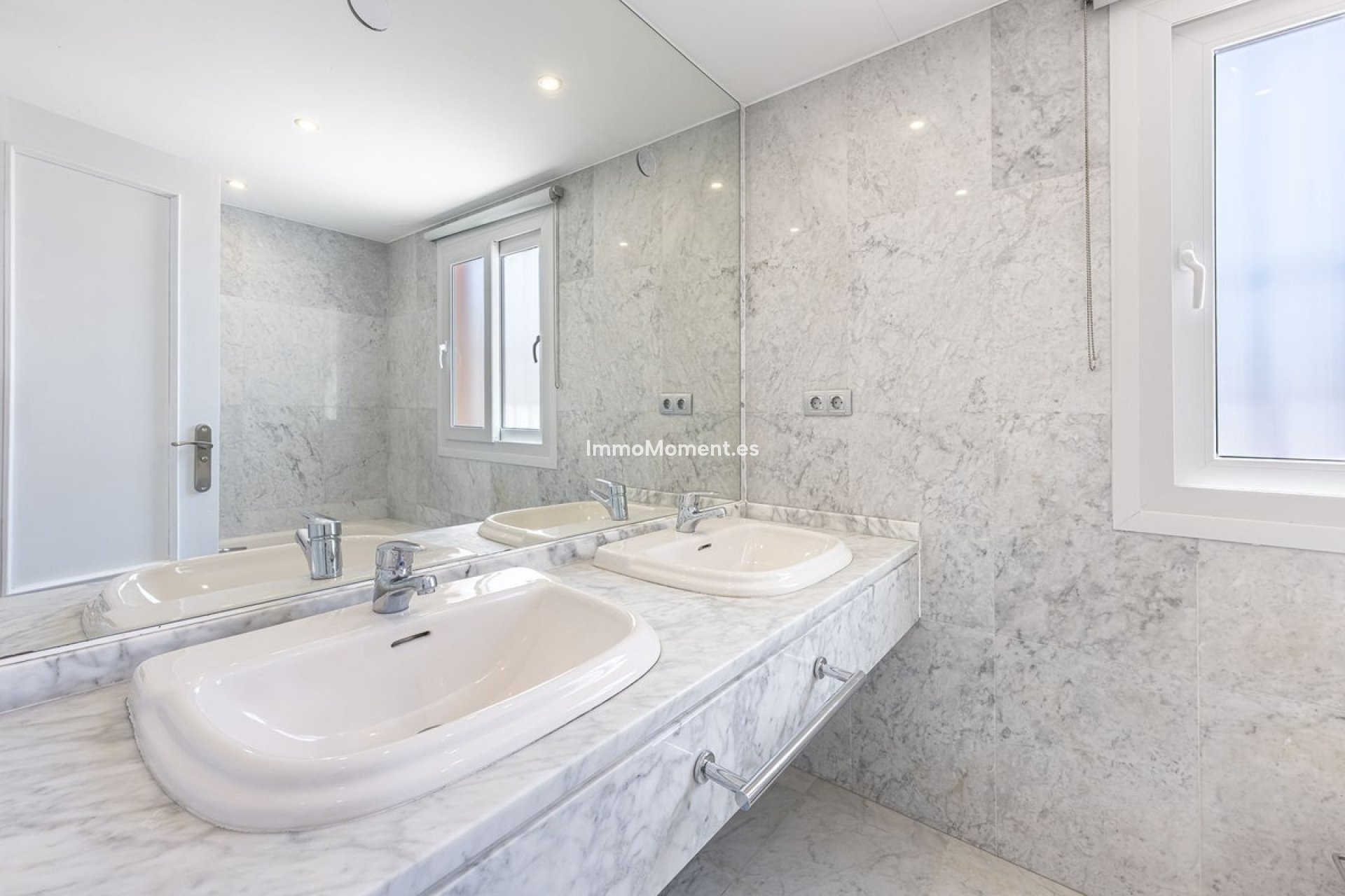 Reventa - Villa - Marbella - Marbella Centro