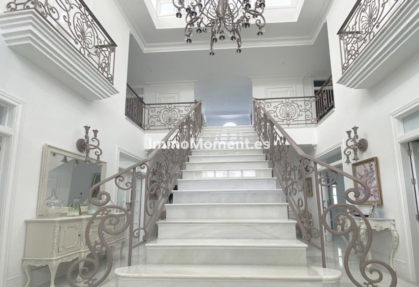 Reventa - Villa - Marbella - Marbella Centro