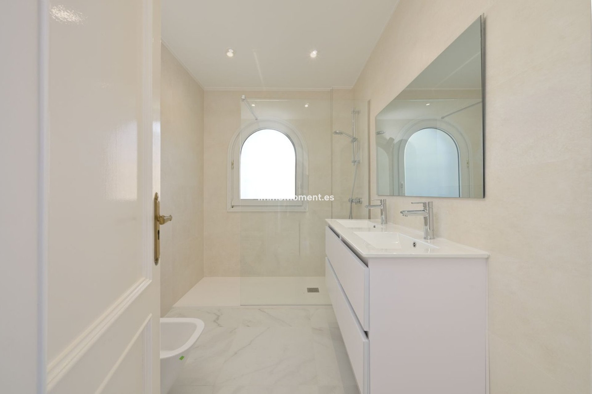 Reventa - Villa - Marbella - Marbesa