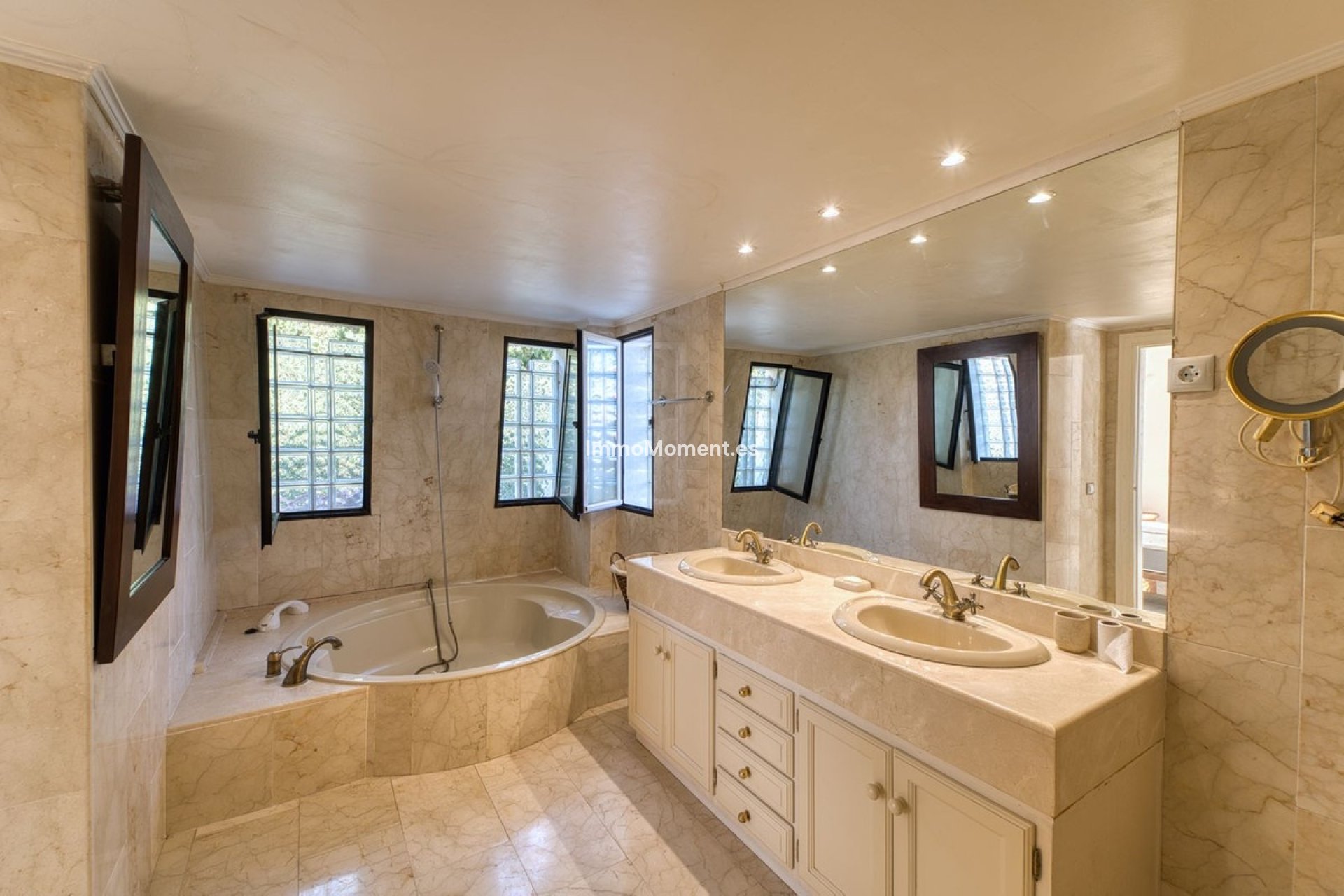 Reventa - Villa - Marbella - Nueva Andalucía