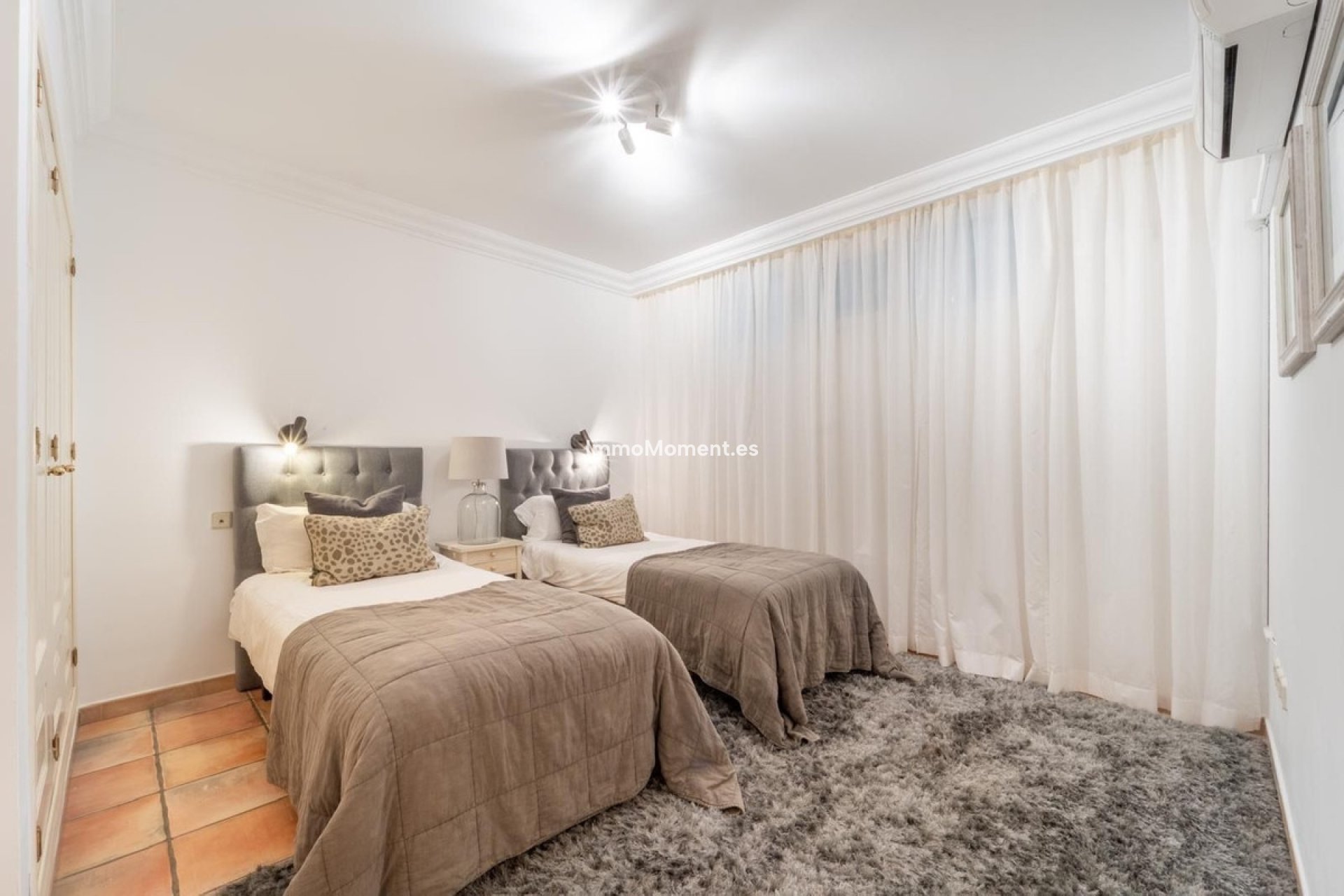 Reventa - Villa - Marbella - Nueva Andalucía