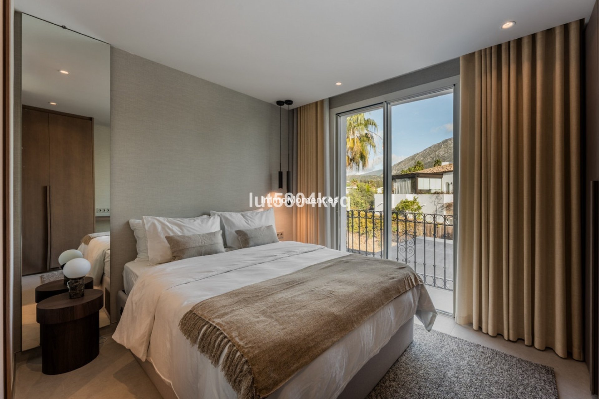 Reventa - Villa - Marbella - The Golden Mile