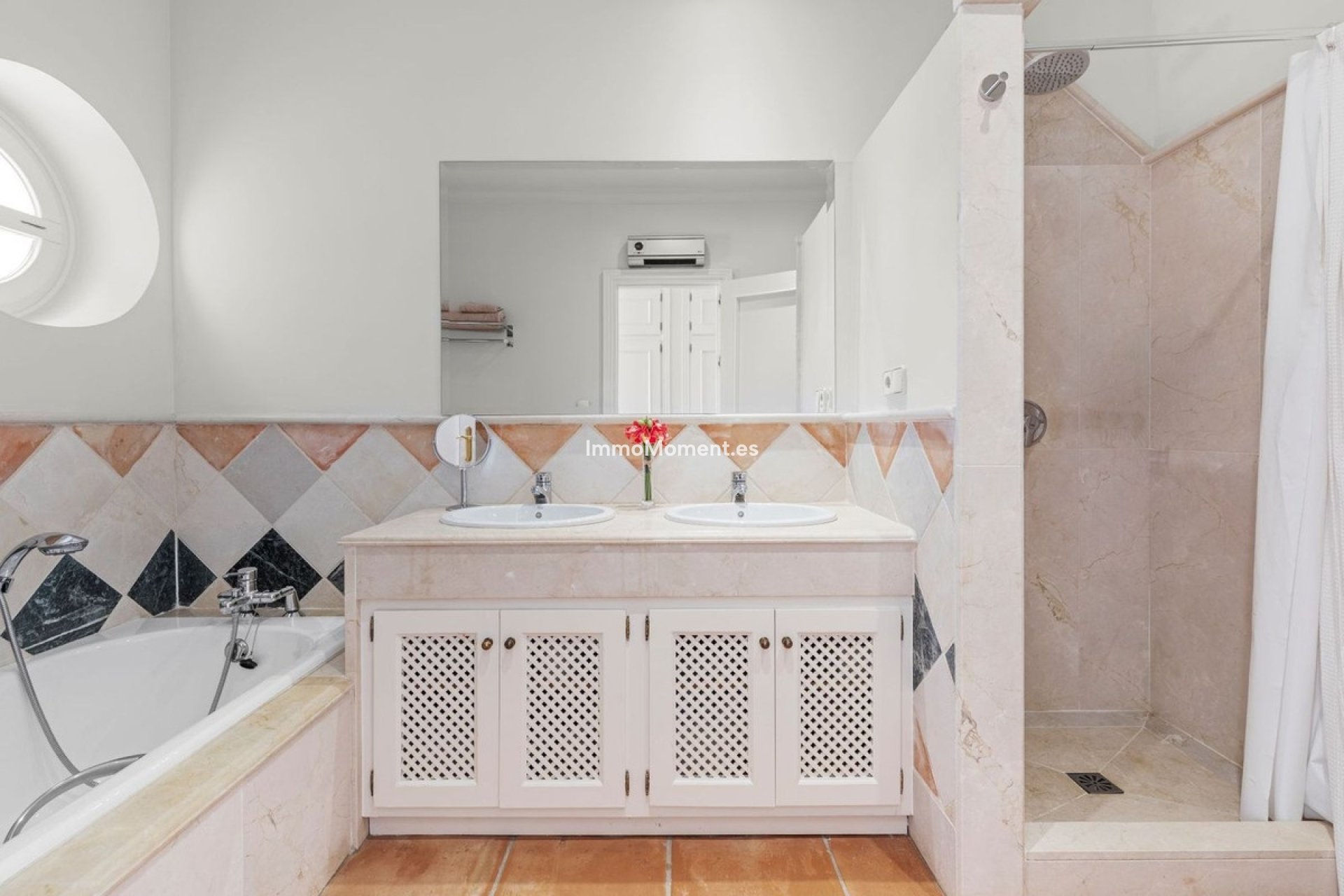 Reventa - Villa - Marbella - The Golden Mile