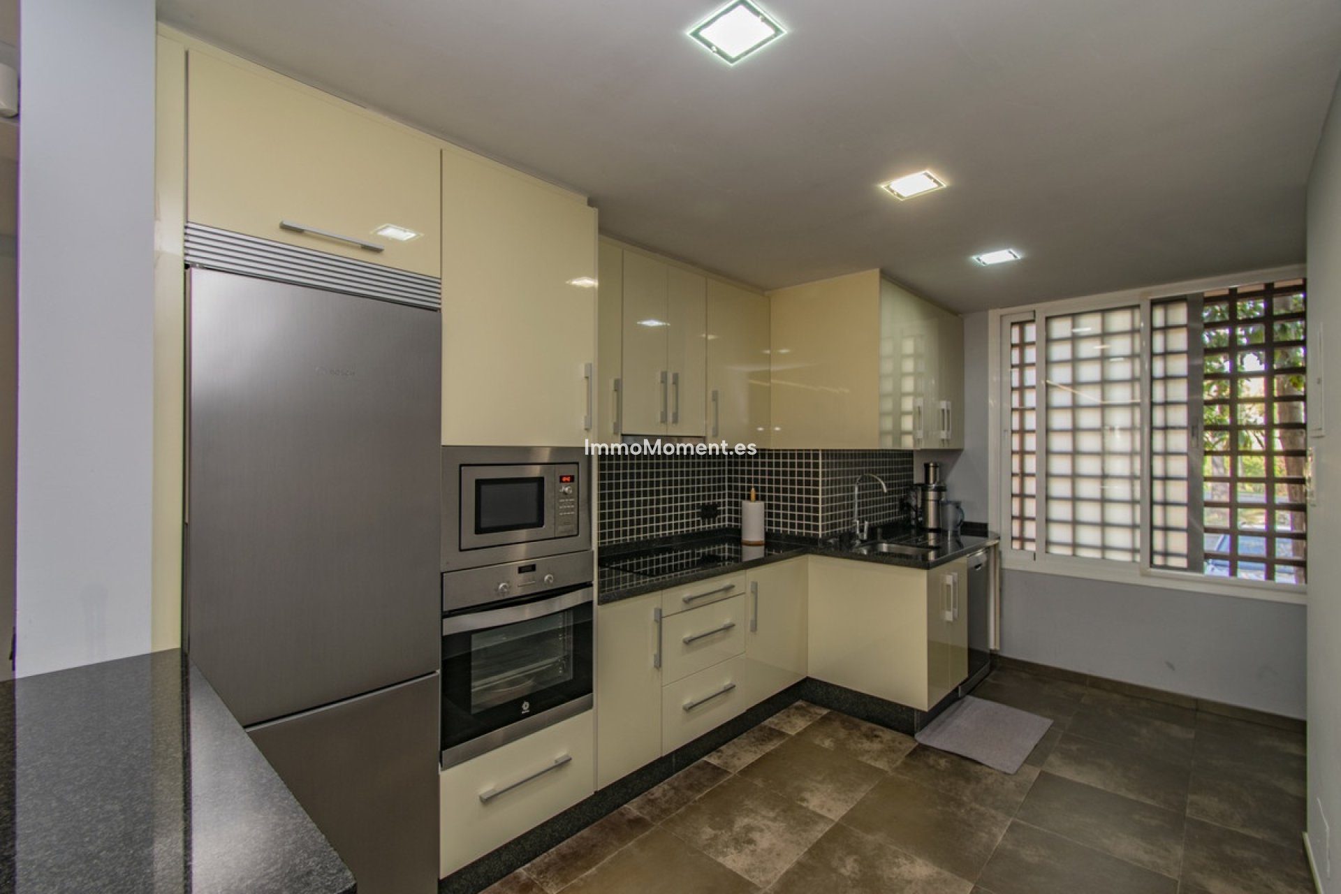 Revente - Appartement - Estepona  - Atalaya