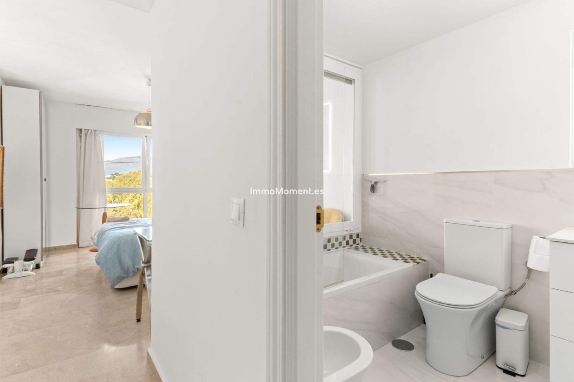 Revente - Appartement - Estepona  - Atalaya