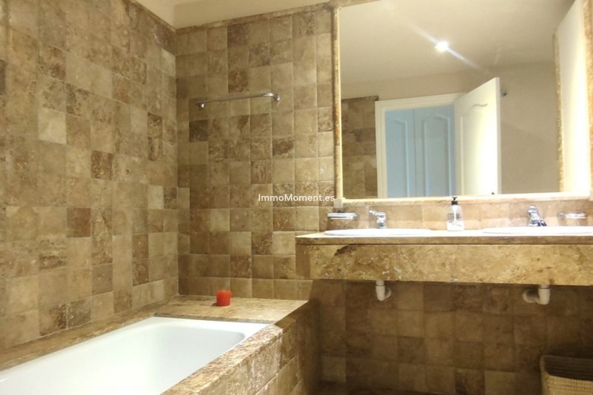 Revente - Appartement - Estepona  - Atalaya