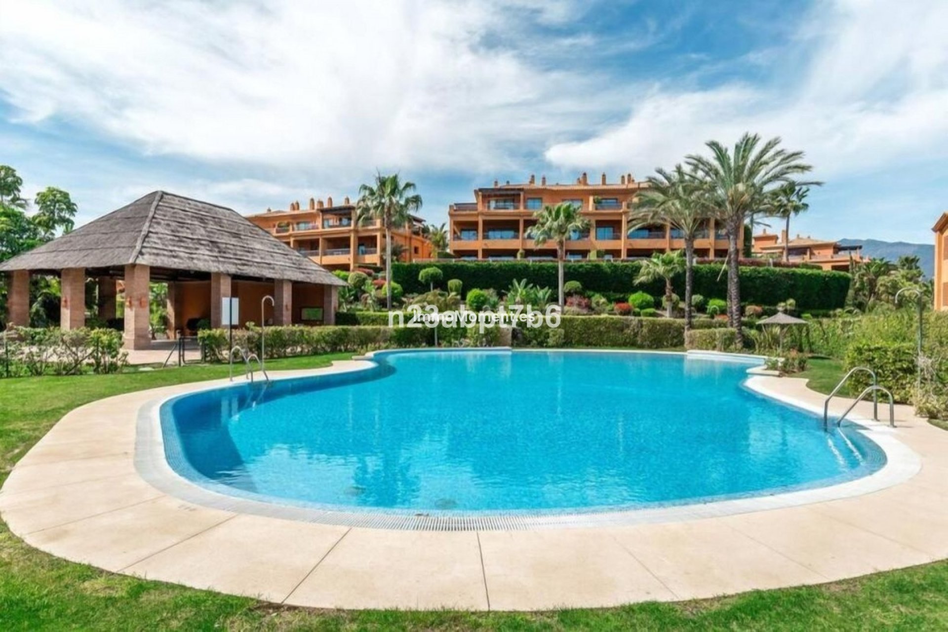 Revente - Appartement - Estepona  - Atalaya