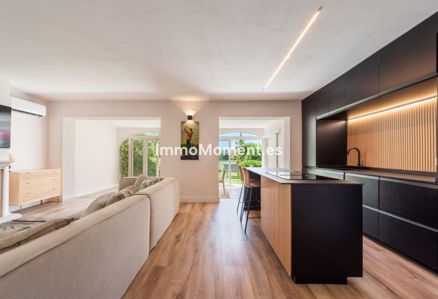 Revente - Appartement - Estepona  - Atalaya