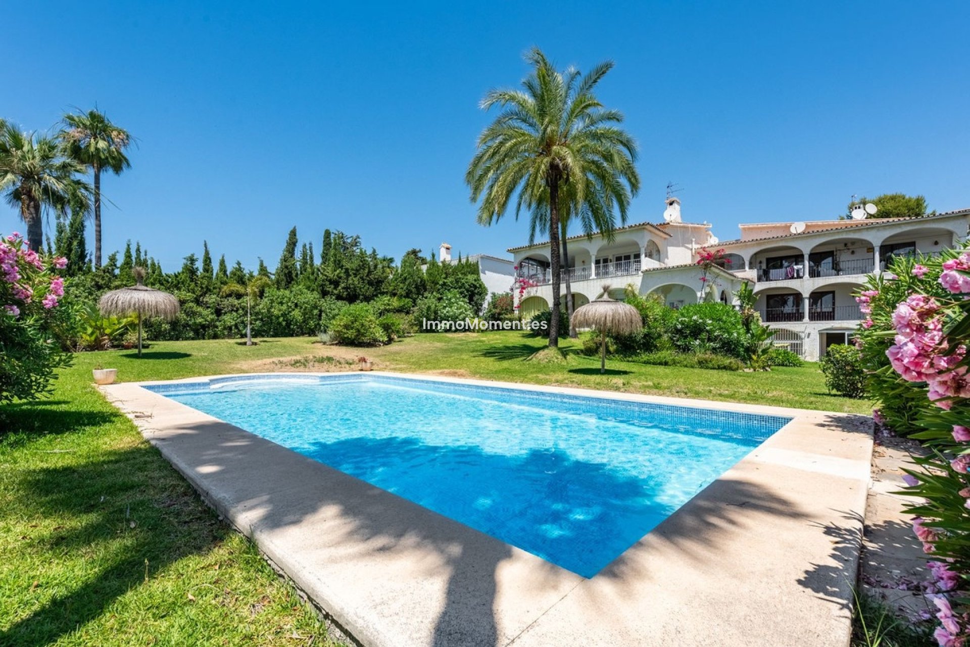 Revente - Appartement - Estepona  - Atalaya