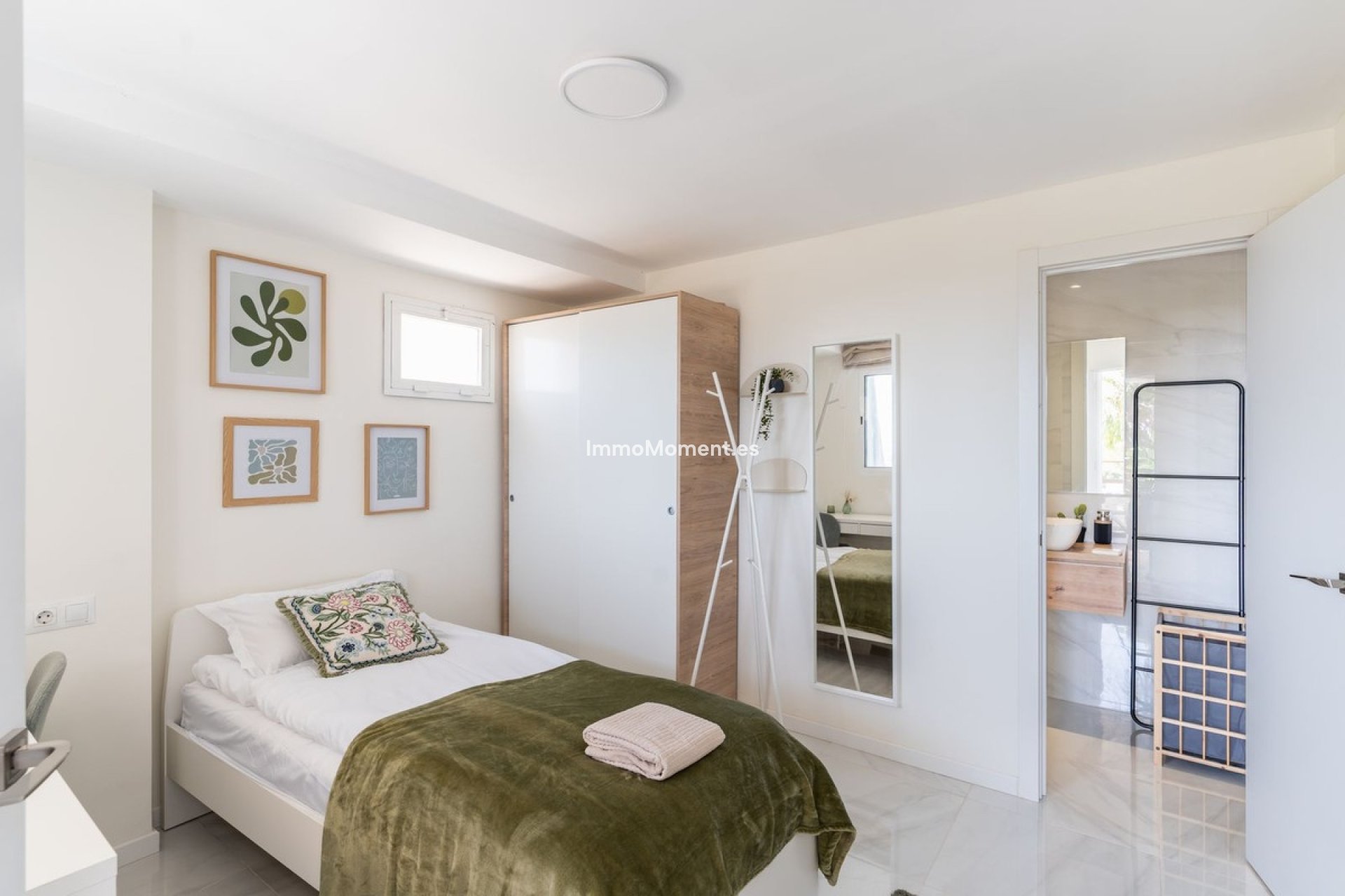 Revente - Appartement - Estepona  - Atalaya