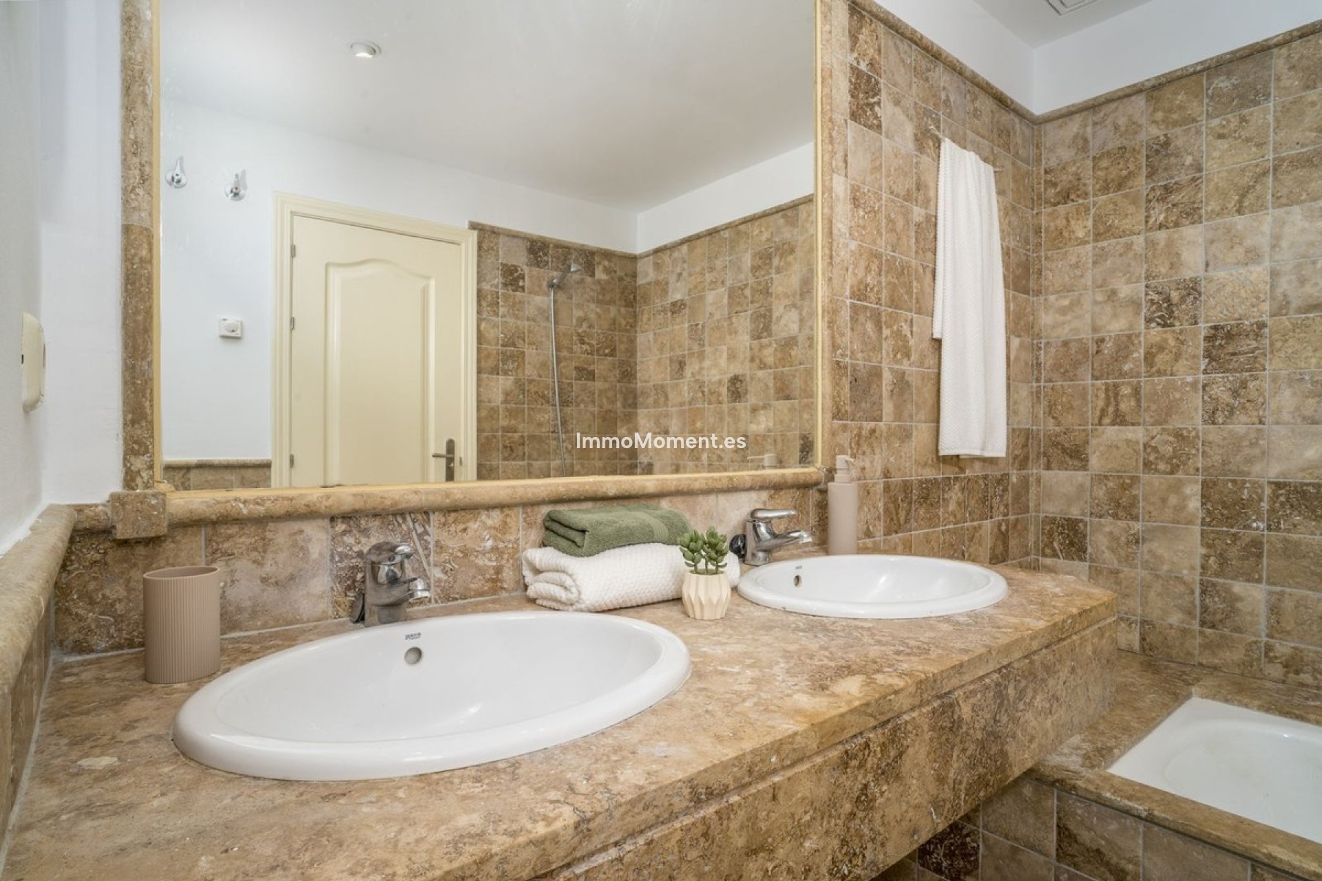 Revente - Appartement - Estepona  - Atalaya