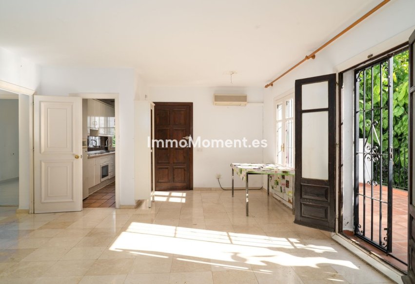 Revente - Appartement - Estepona  - Benamara