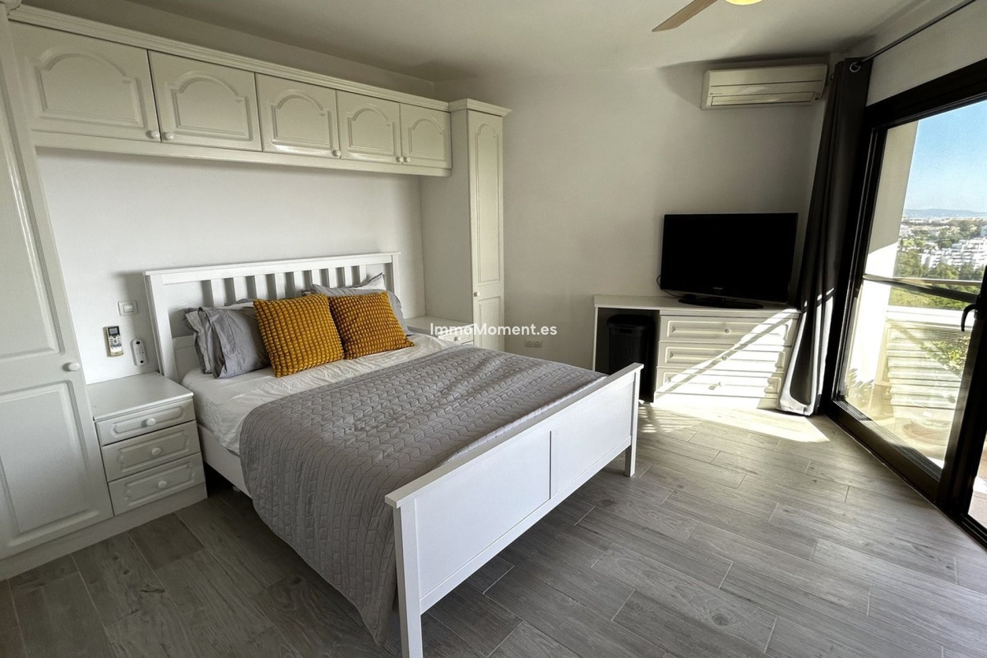 Revente - Appartement - Estepona  - Estepona Centro