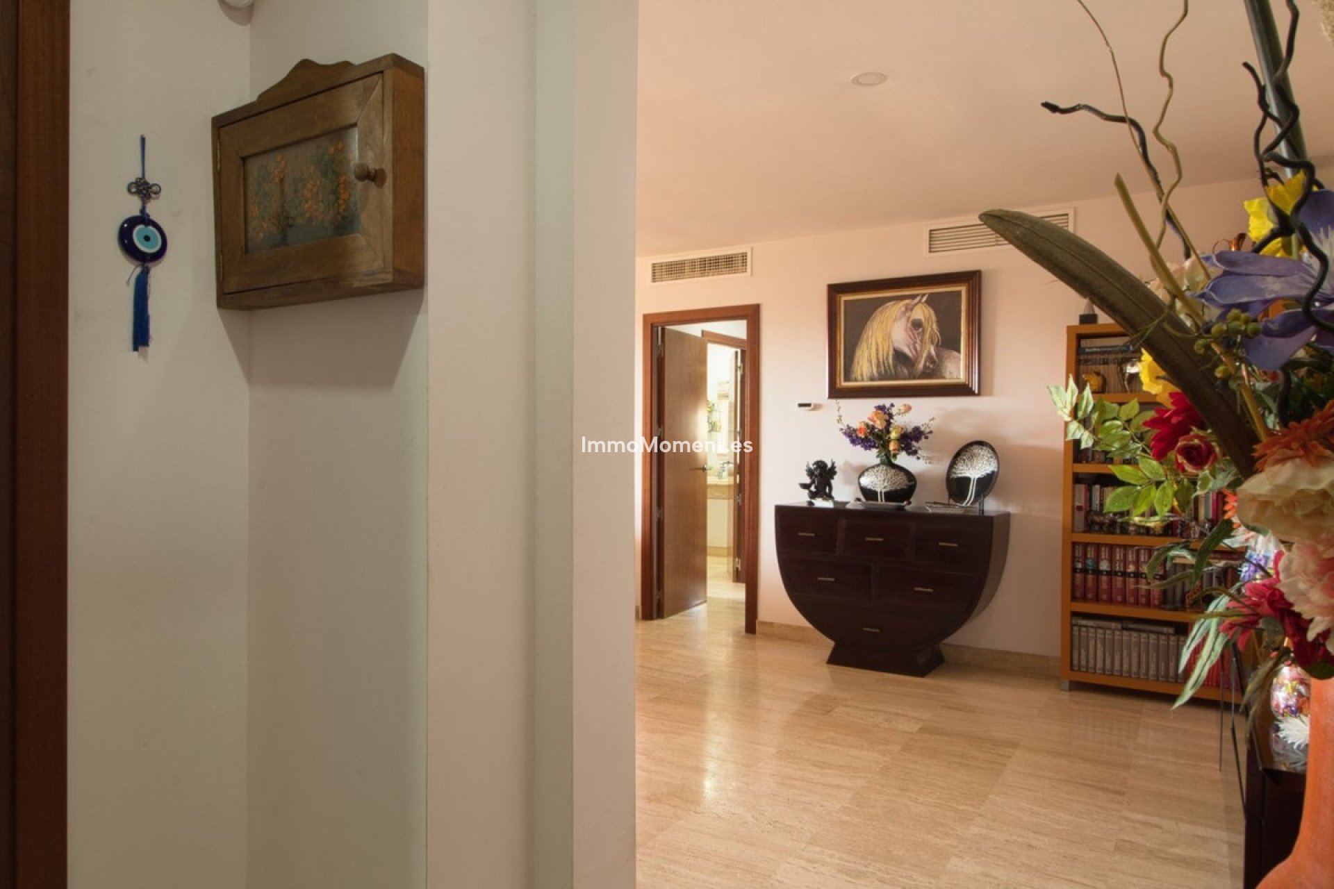 Revente - Appartement - Estepona  - Estepona Centro