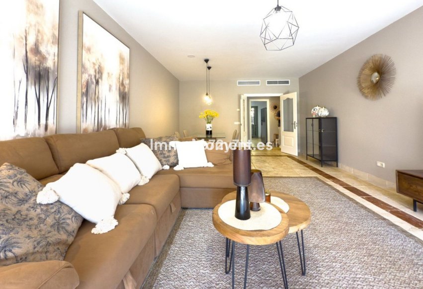 Revente - Appartement - Estepona  - Estepona Centro