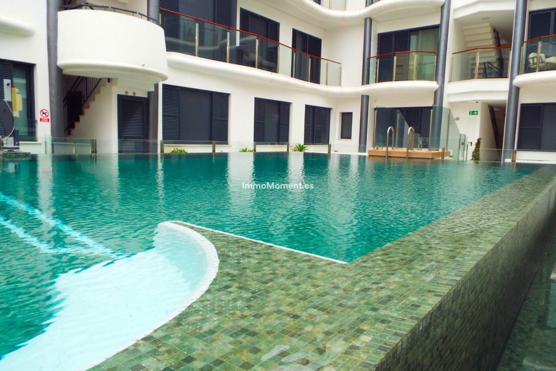 Revente - Appartement - Estepona  - Estepona Centro