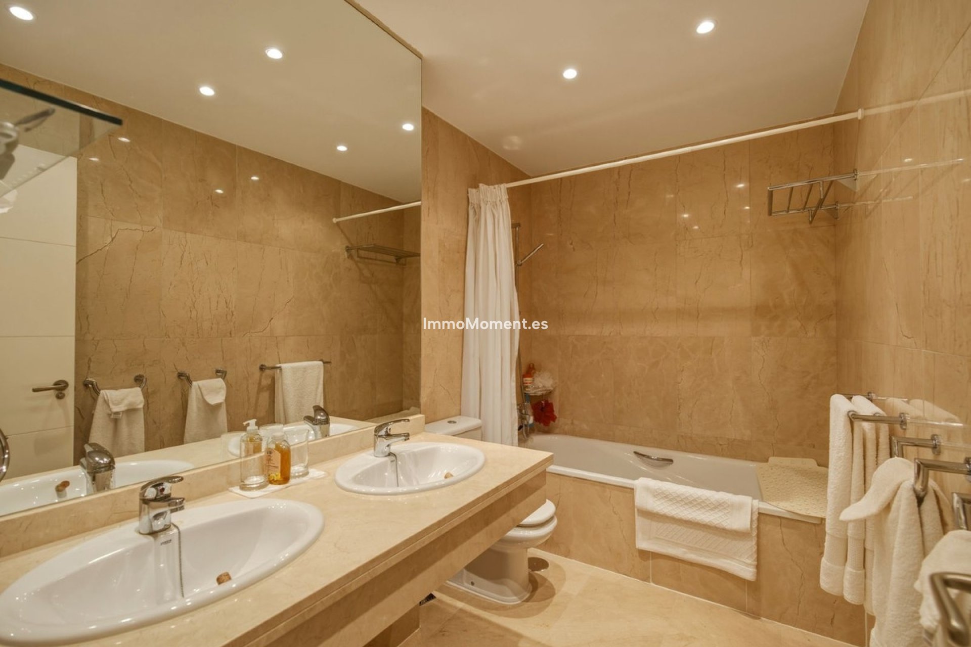 Revente - Appartement - Estepona  - Estepona Centro