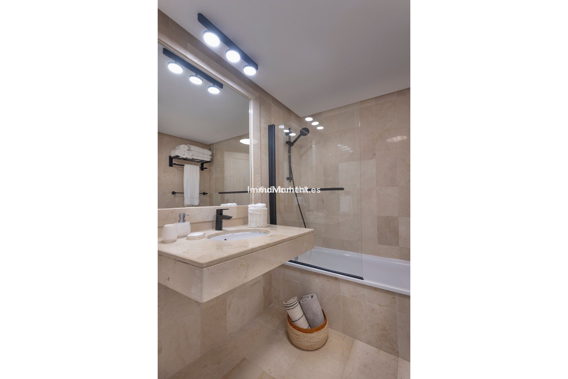 Revente - Appartement - Estepona  - Estepona Centro