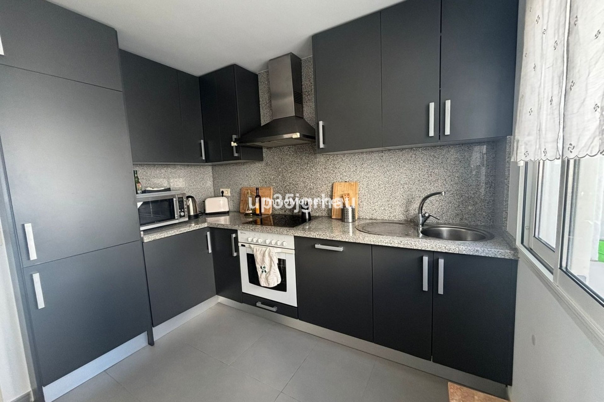 Revente - Appartement - Estepona  - Estepona Centro