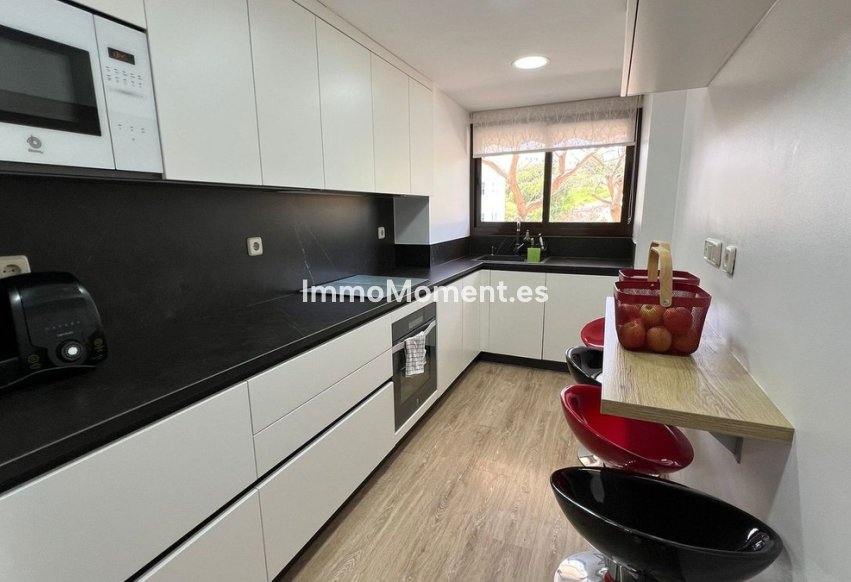 Revente - Appartement - Estepona  - Estepona Centro