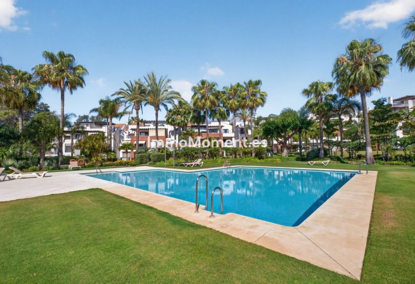 Revente - Appartement - Estepona  - Estepona Centro