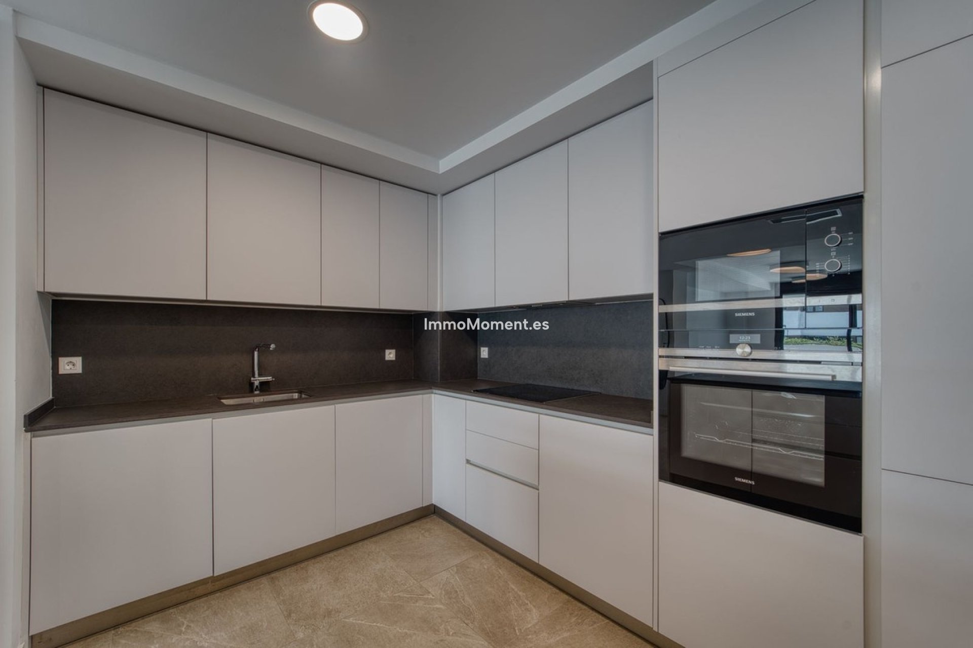 Revente - Appartement - Estepona  - Estepona Centro