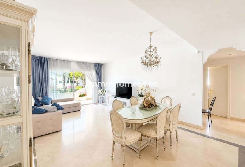 Revente - Appartement - Estepona  - Estepona Centro