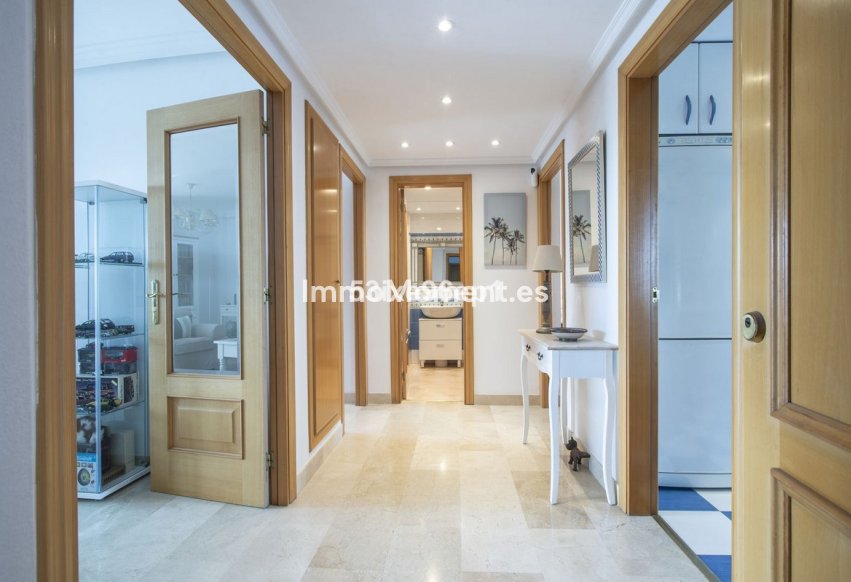 Revente - Appartement - Estepona  - Selwo