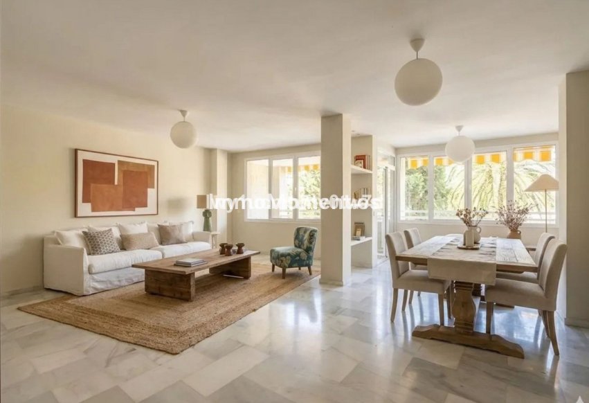 Revente - Appartement - Málaga - Limonar