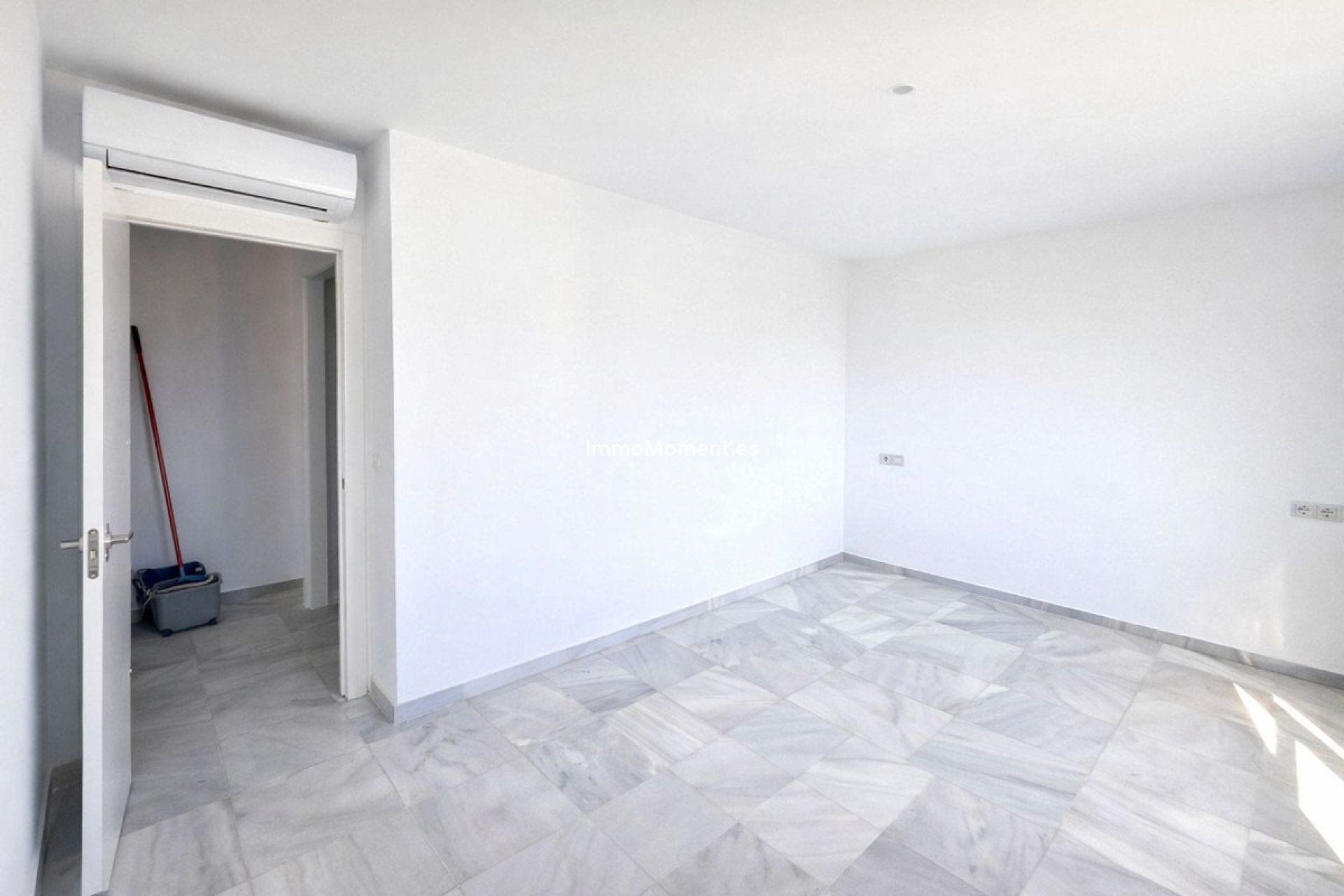 Revente - Appartement - Manilva - La Duquesa