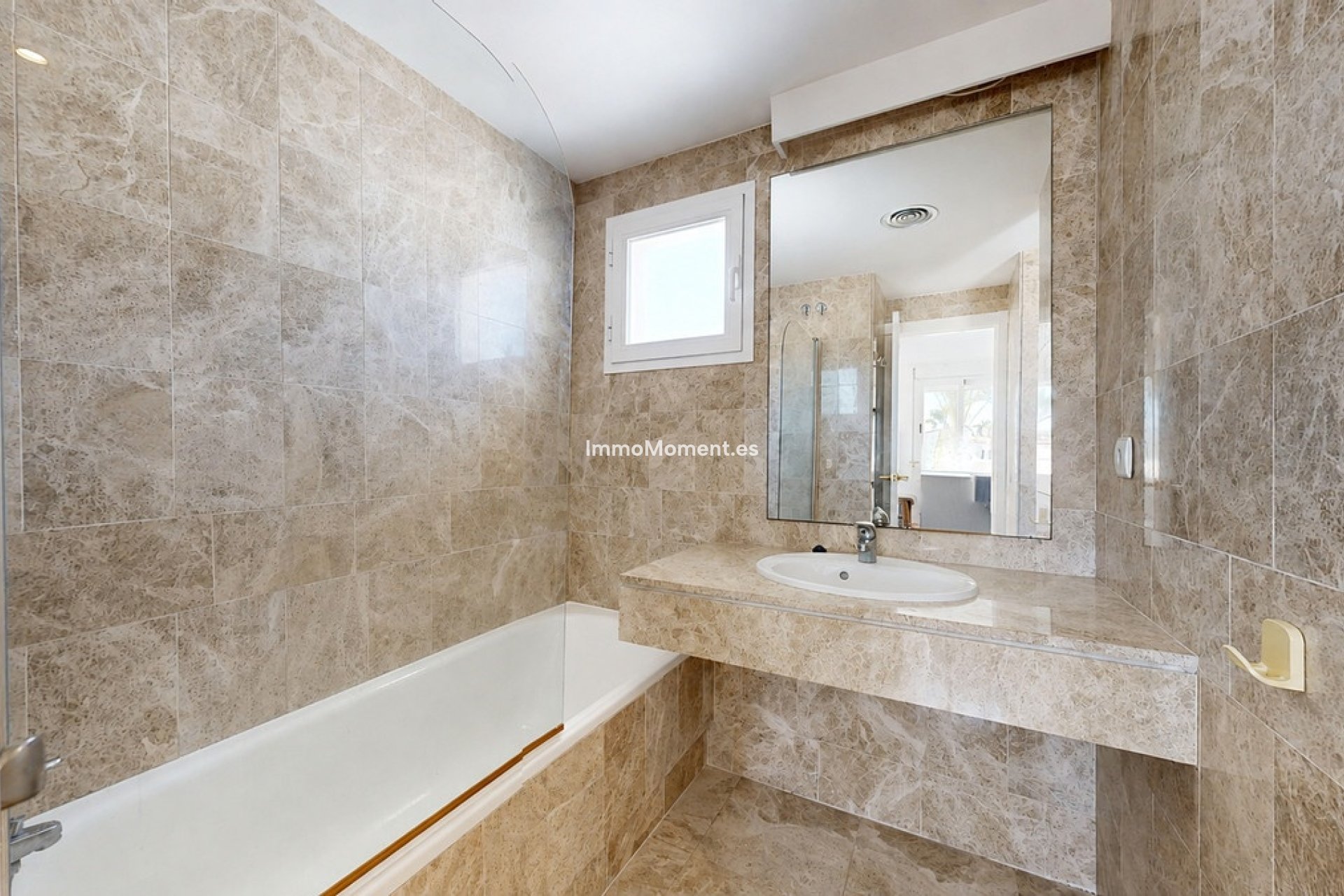 Revente - Appartement - Marbella - Nueva Andalucía