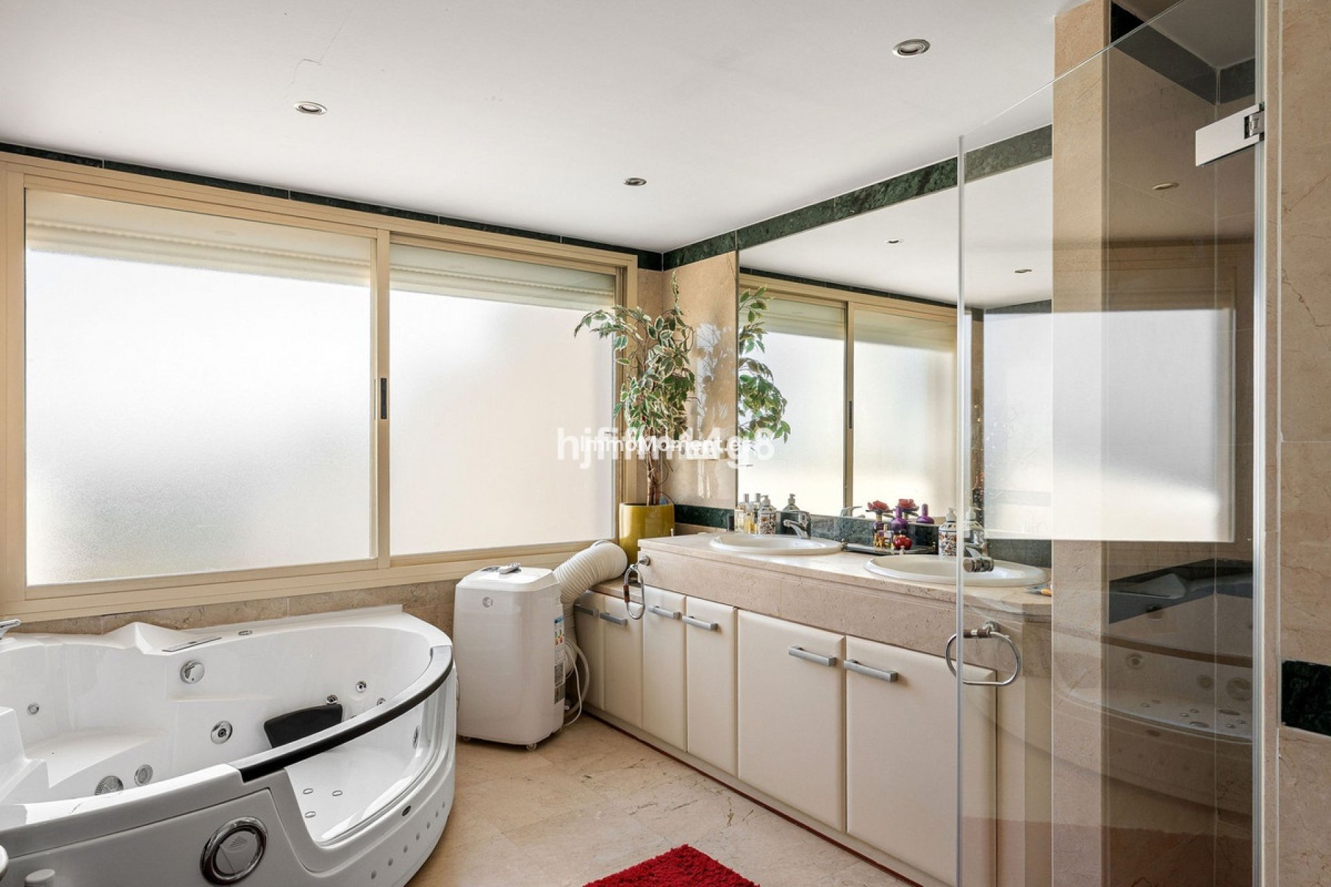Revente - Appartement - Marbella - Nueva Andalucía