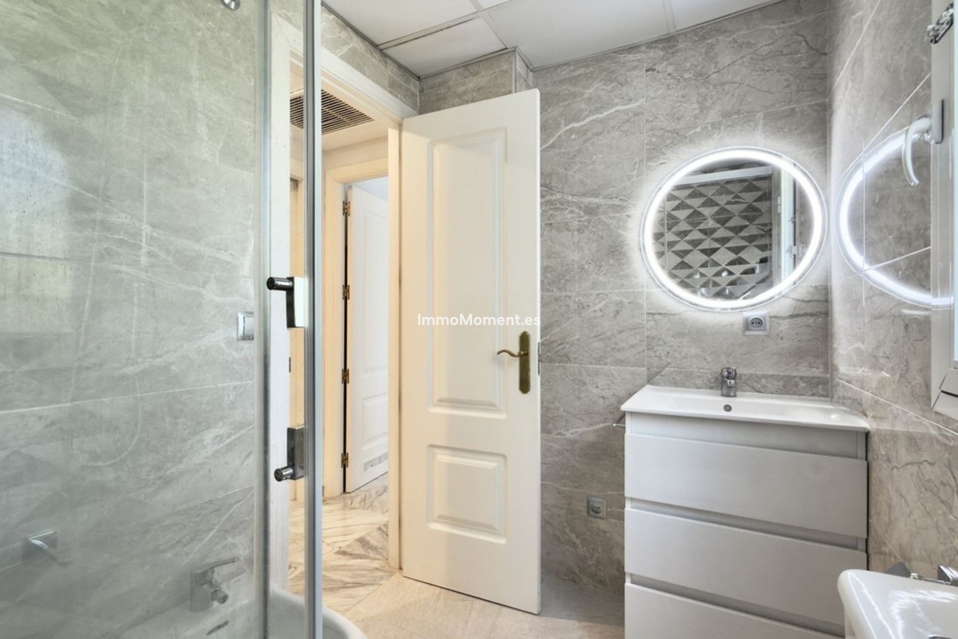 Revente - Appartement - Marbella - Nueva Andalucía