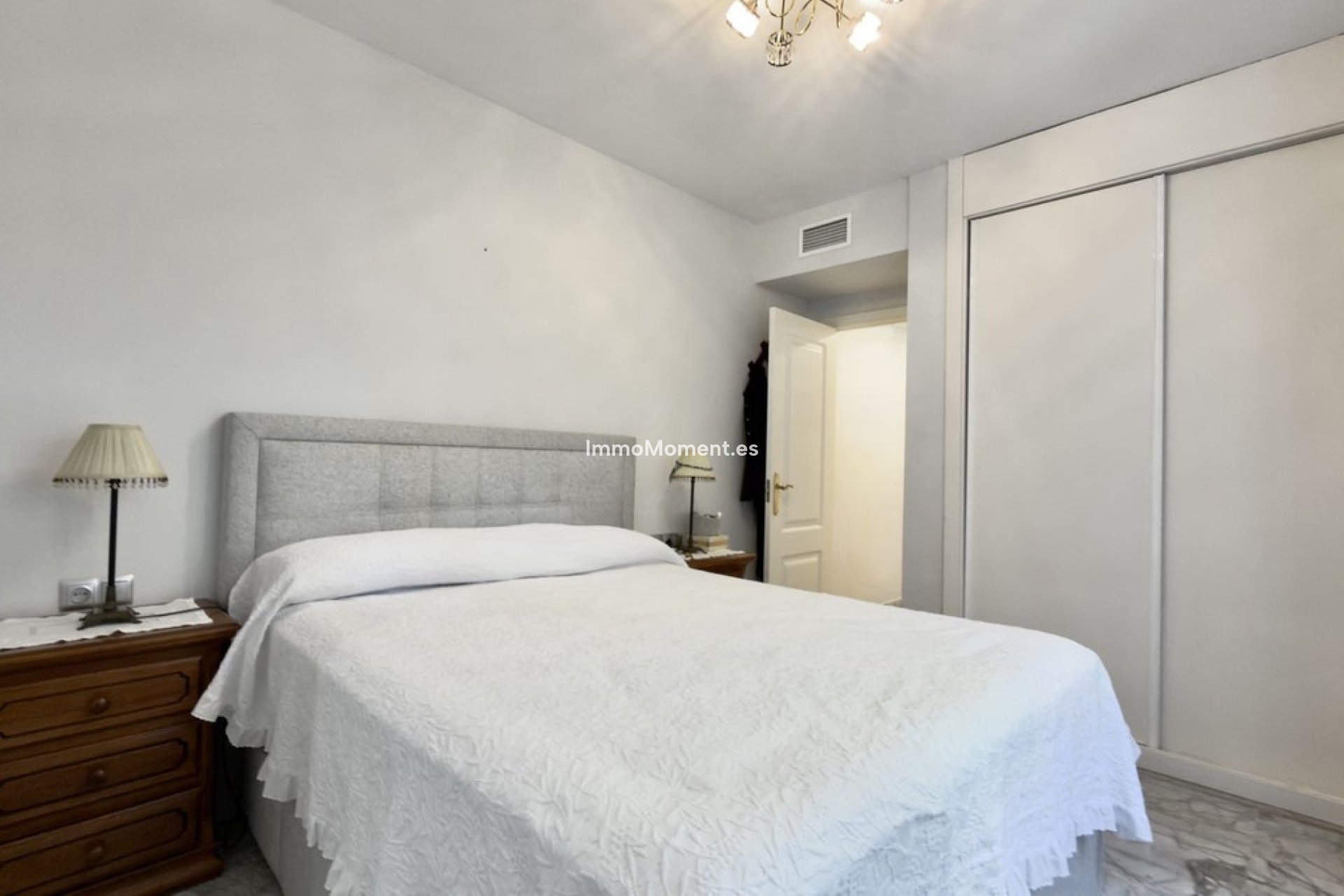 Revente - Appartement - Marbella - Nueva Andalucía