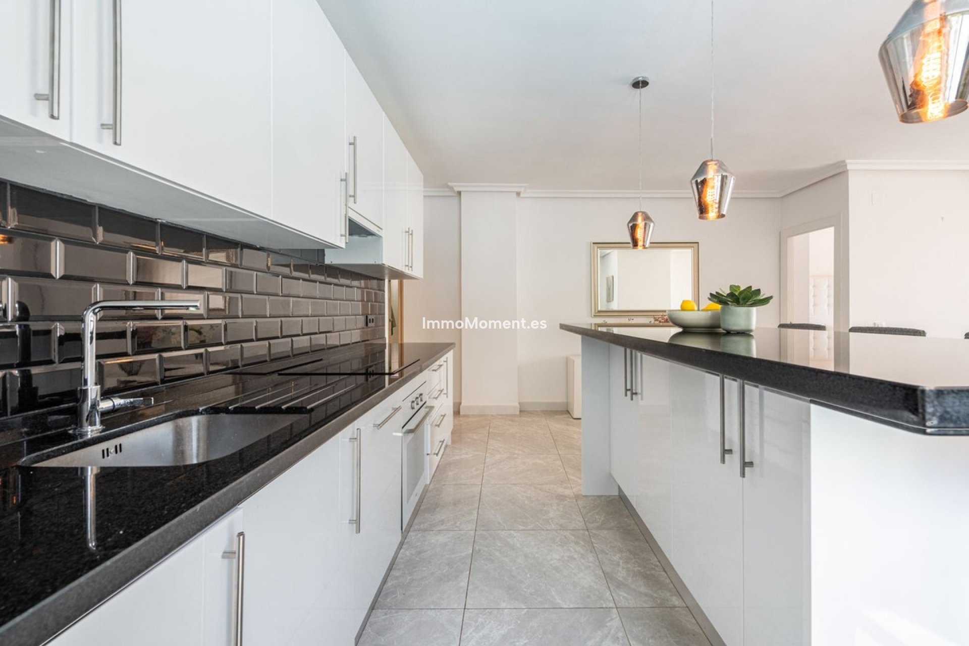 Revente - Appartement - Marbella - Nueva Andalucía