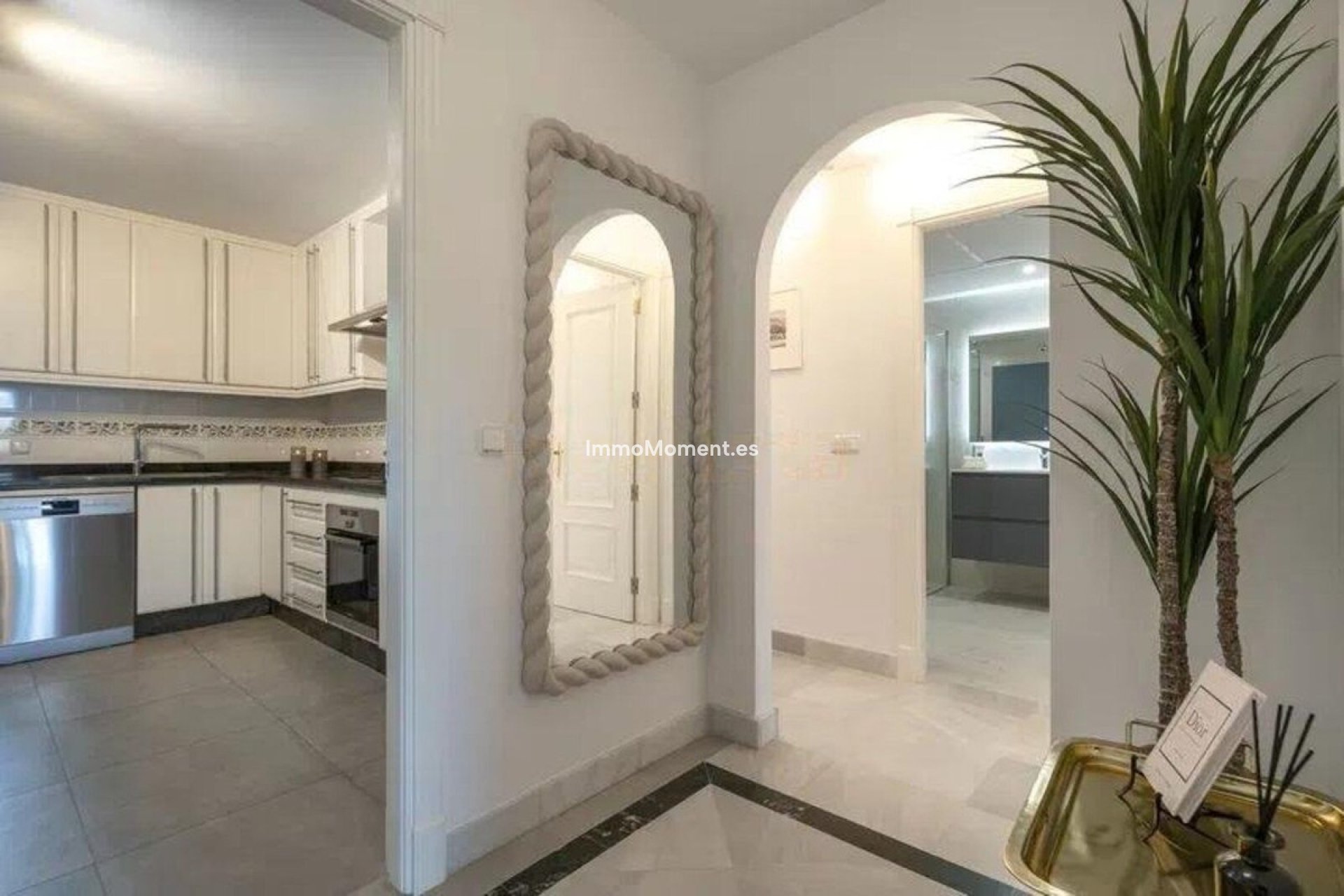 Revente - Appartement - Marbella - Nueva Andalucía