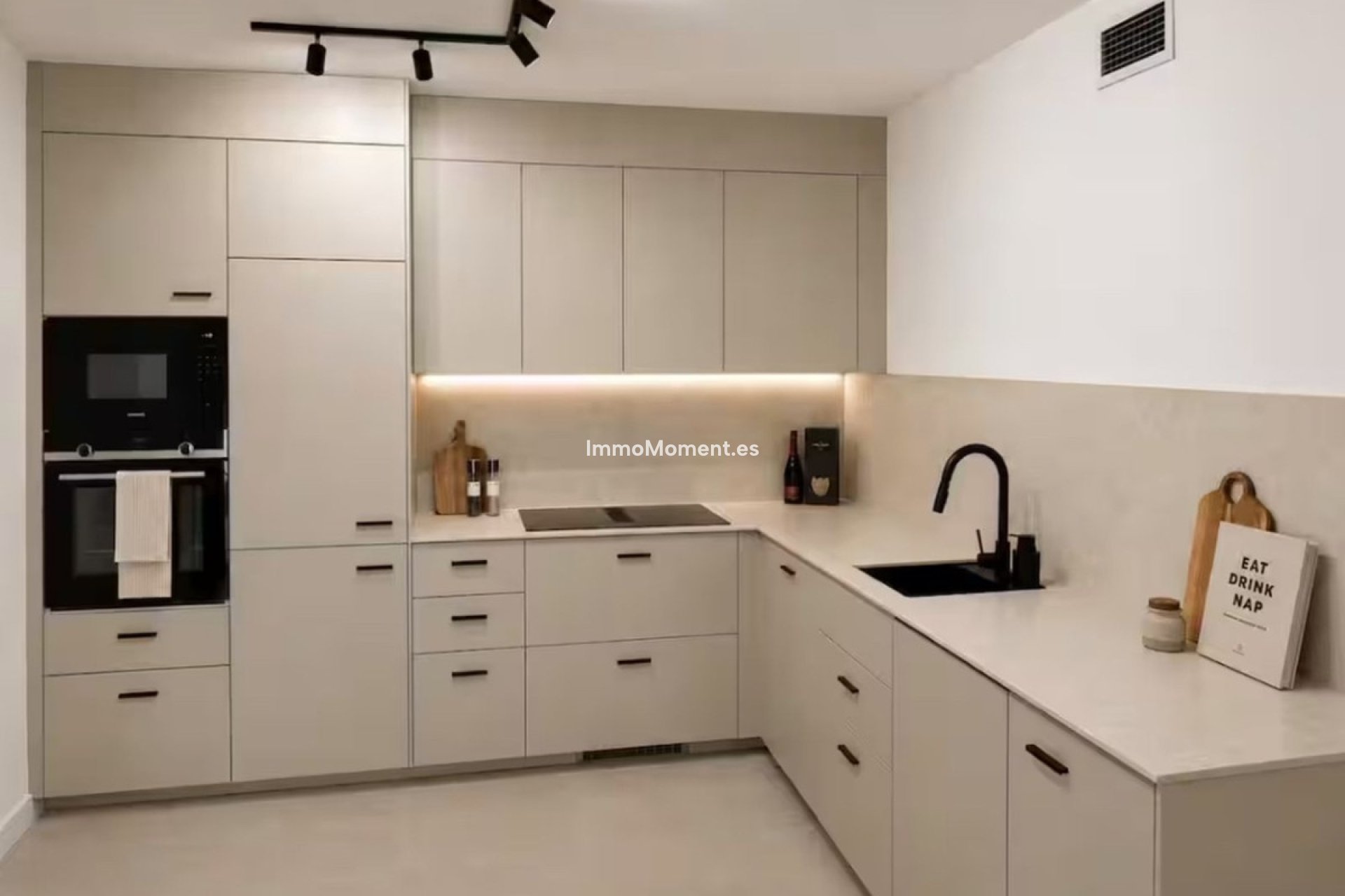 Revente - Appartement - Marbella - Nueva Andalucía