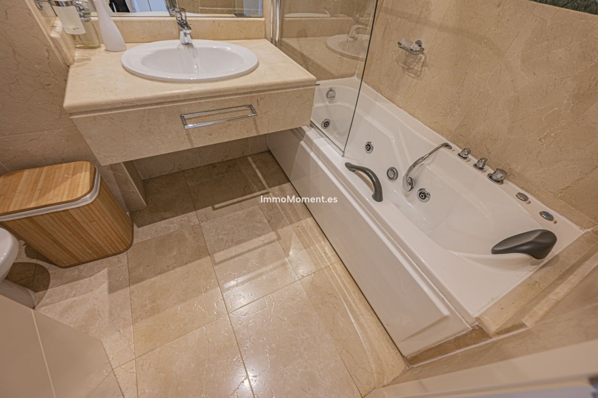 Revente - Appartement - Marbella - Nueva Andalucía