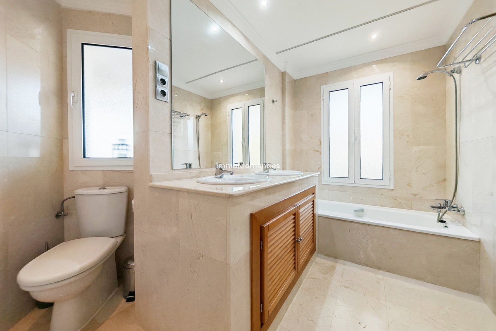 Revente - Appartement - Marbella - Nueva Andalucía