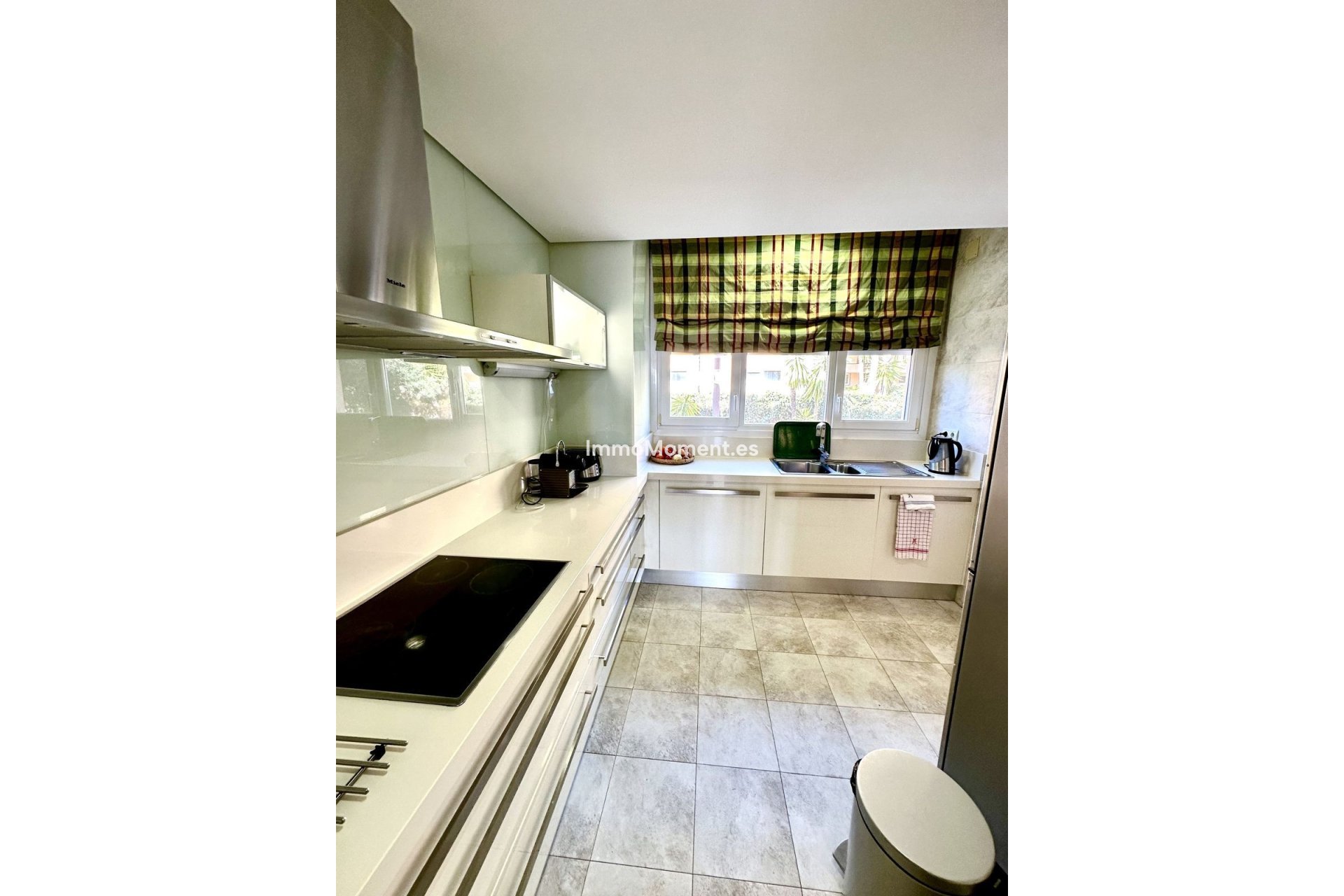 Revente - Appartement - Marbella - Nueva Andalucía