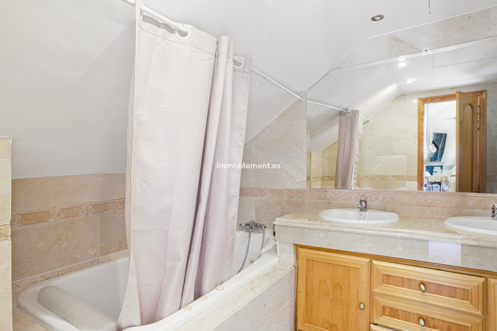 Revente - Appartement - Marbella - Nueva Andalucía